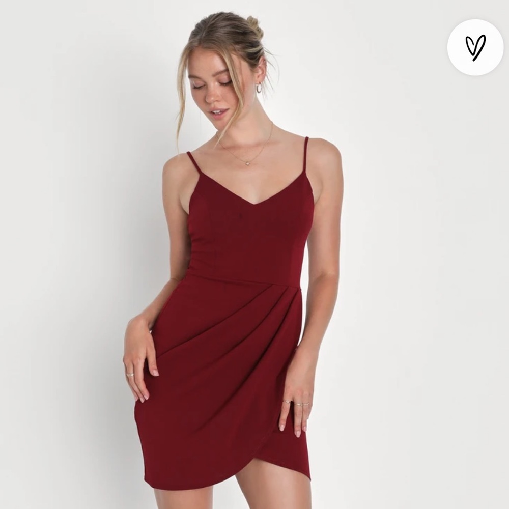 NWT Lulu’s tulip hem bodycon cocktail dress. Size Large